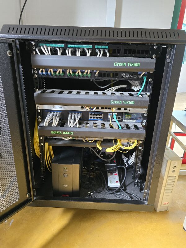 Ryzen engineers at work — on-site delivery photo